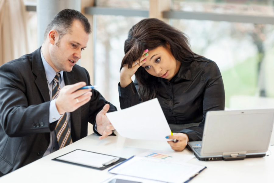 8 Simple Ways To Handle Difficult Conversations in the Workplace